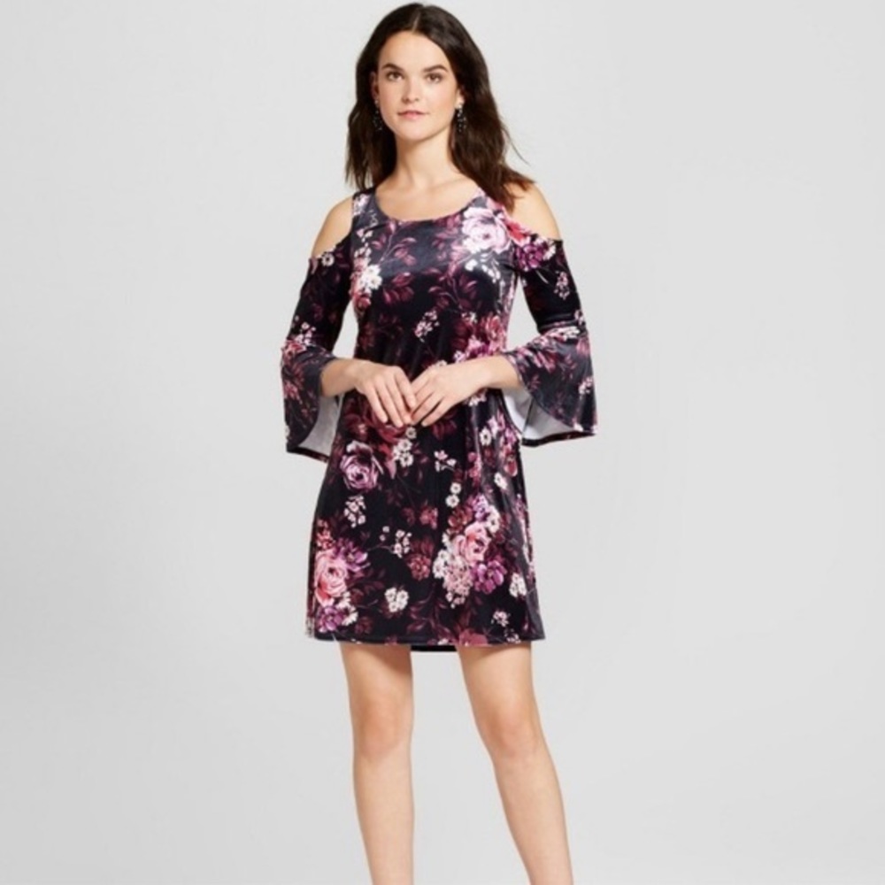 NWT Spenser Jeremy Floral Cold Shoulder Velvet Dress
